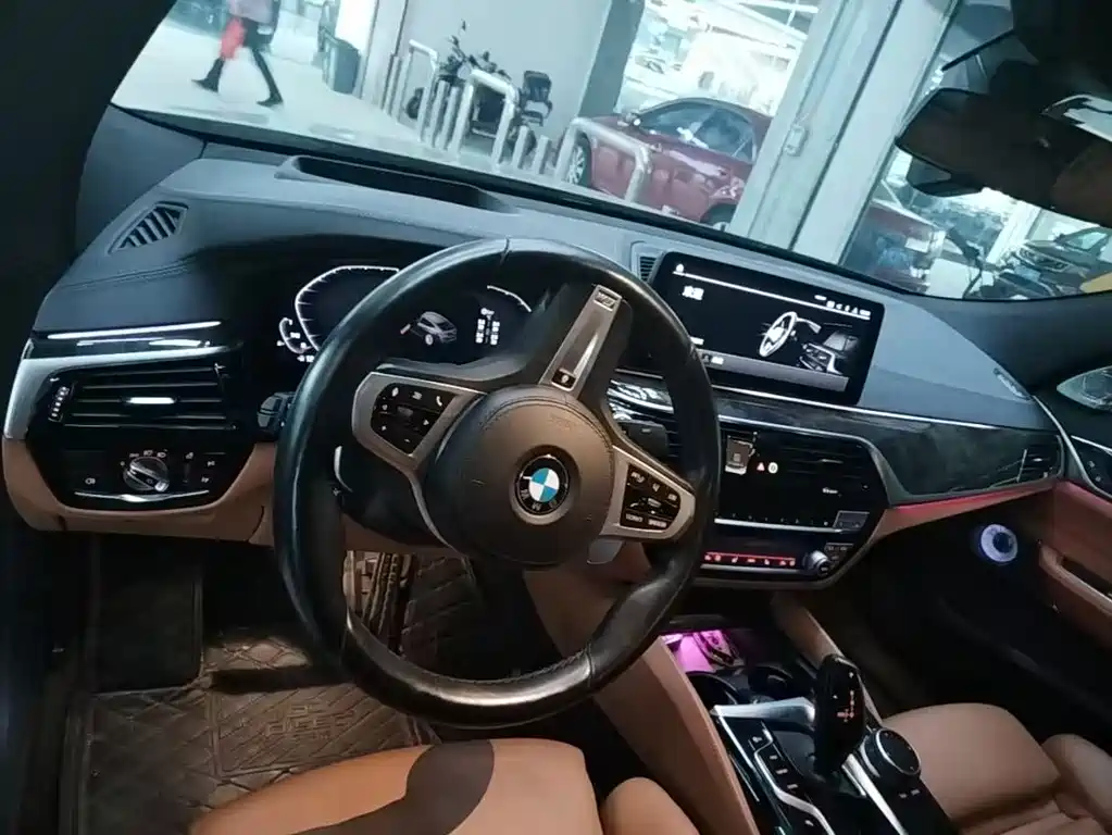 BMW 6 Series GT — миниатюра 6