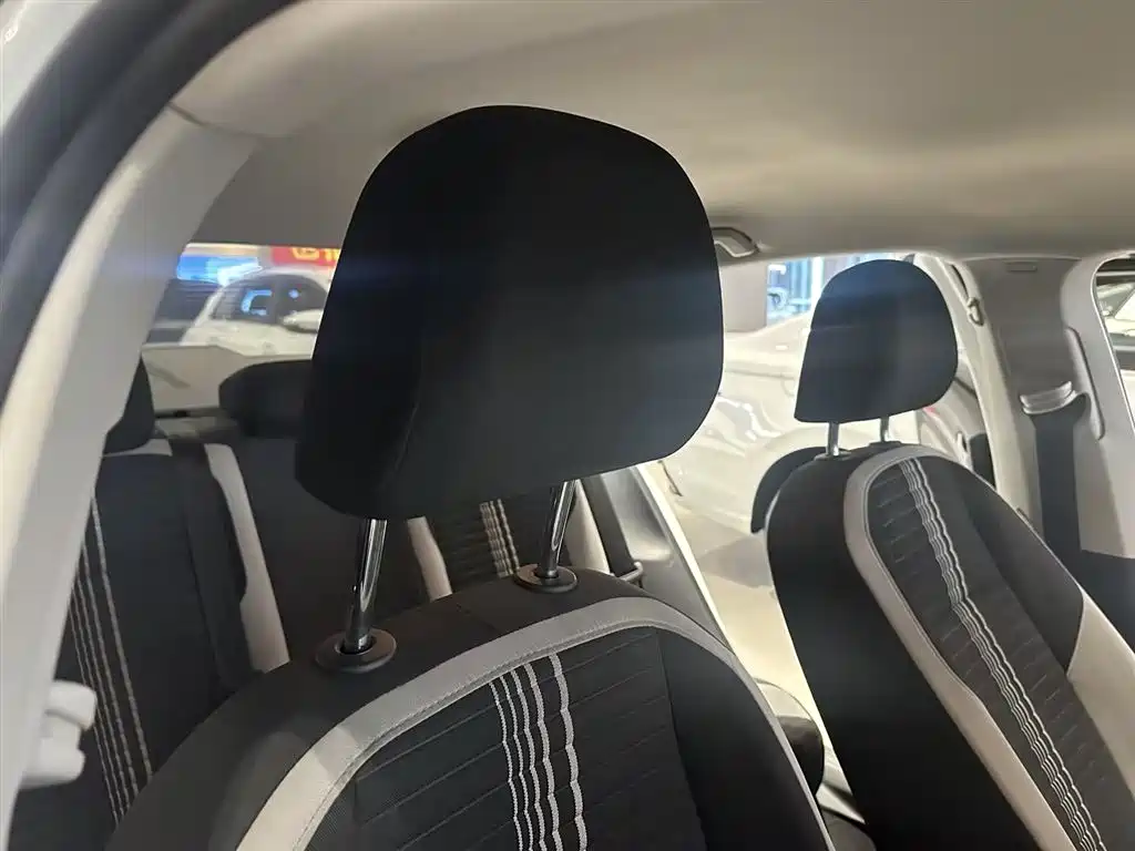 Volkswagen Bora — миниатюра 13