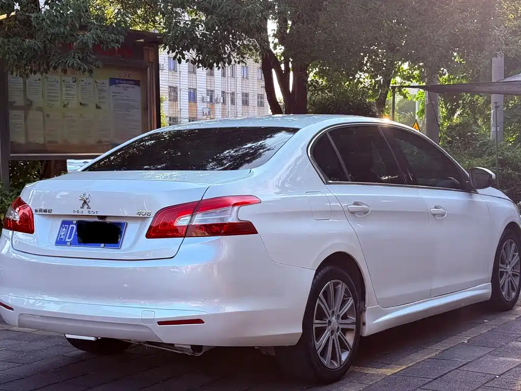 Peugeot 408 — миниатюра 5