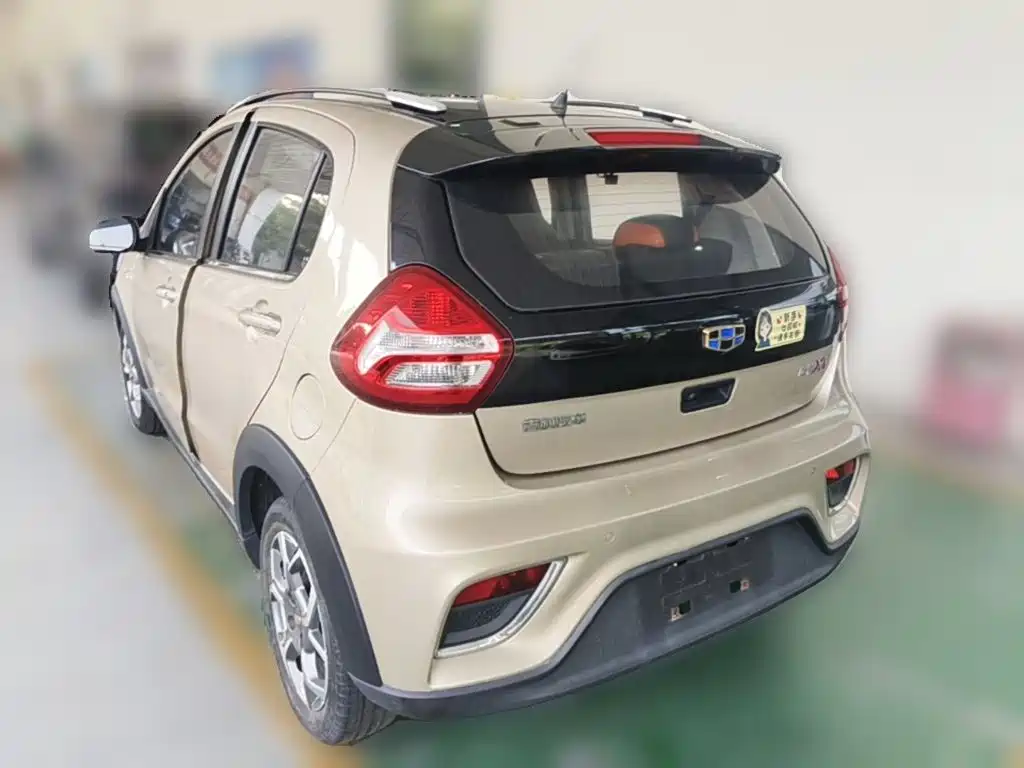 Geely Vision X1 — миниатюра 7
