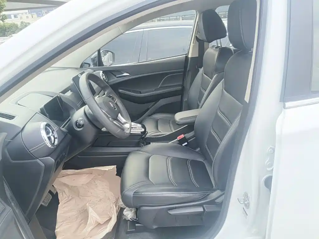 BYD Yuan EV — миниатюра 15
