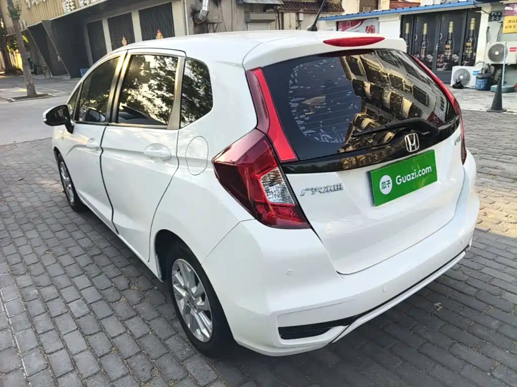 Honda Fit — миниатюра 5