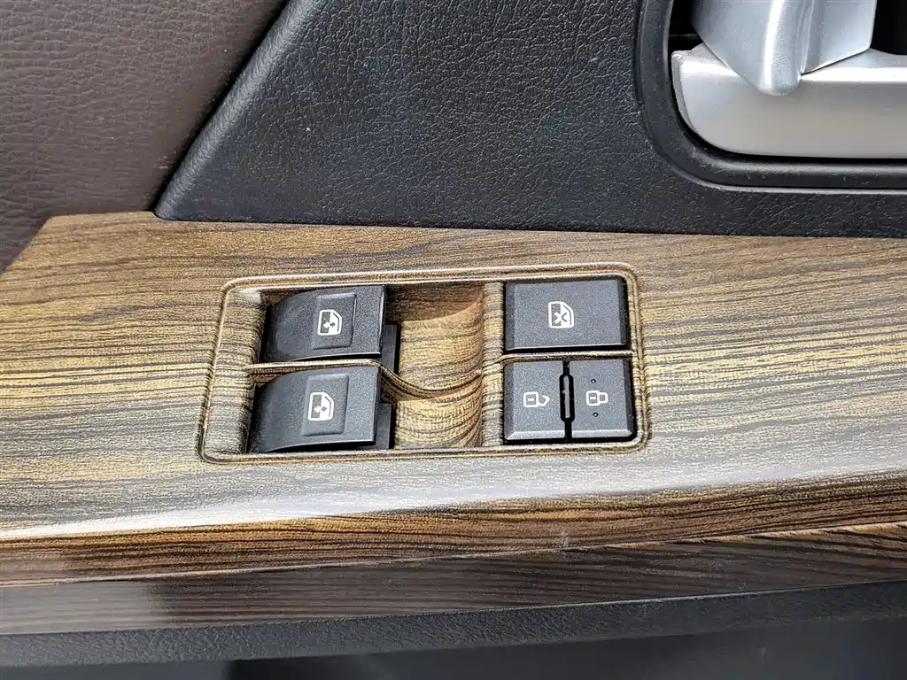 DONGFENG LINGZHI PLUS