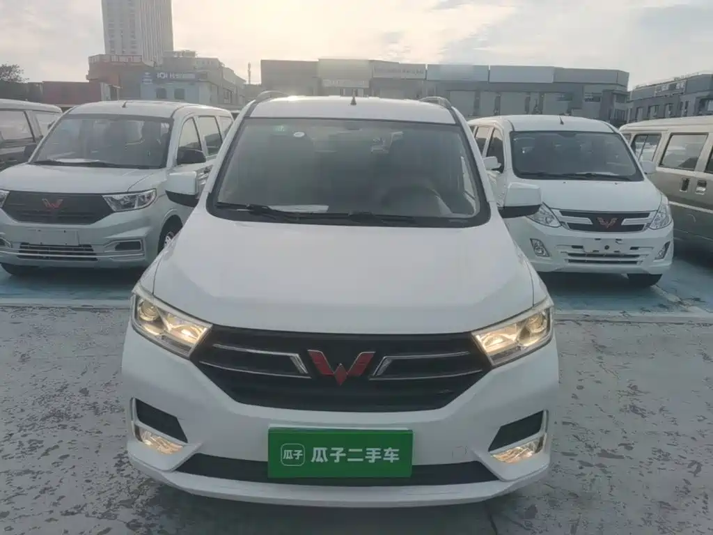 Wuling Hongguang — миниатюра 3
