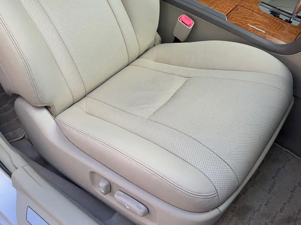 Toyota Camry — миниатюра 20