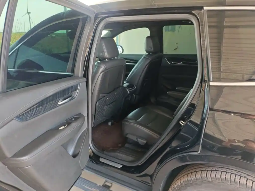 Cadillac XT6 — миниатюра 7