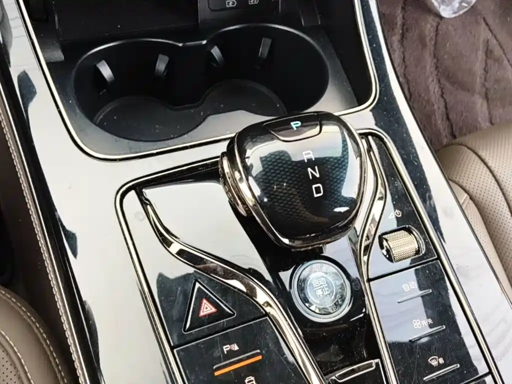 BYD Han — миниатюра 14
