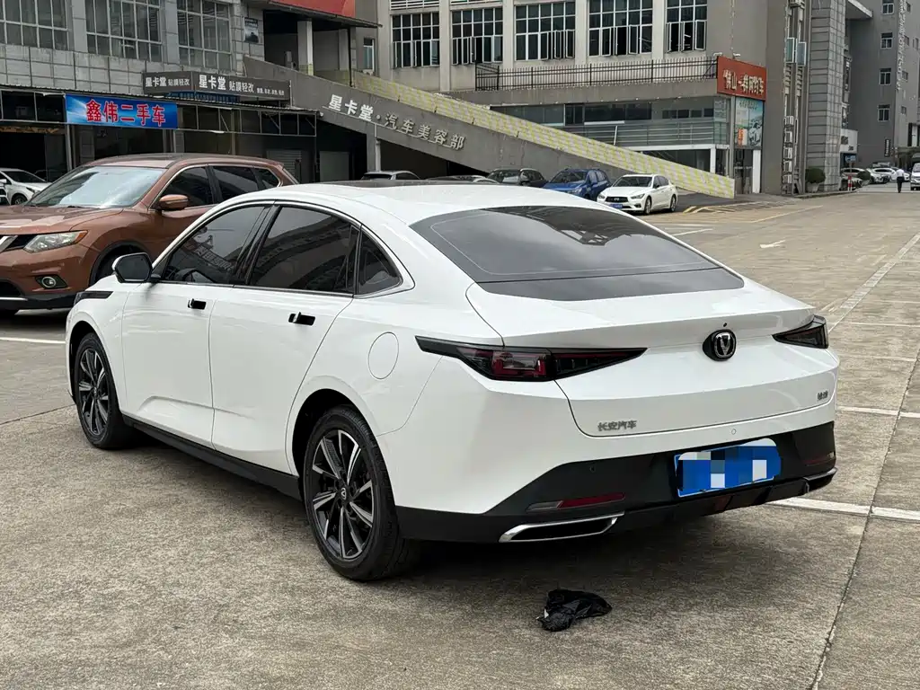 Changan Eado — миниатюра 10
