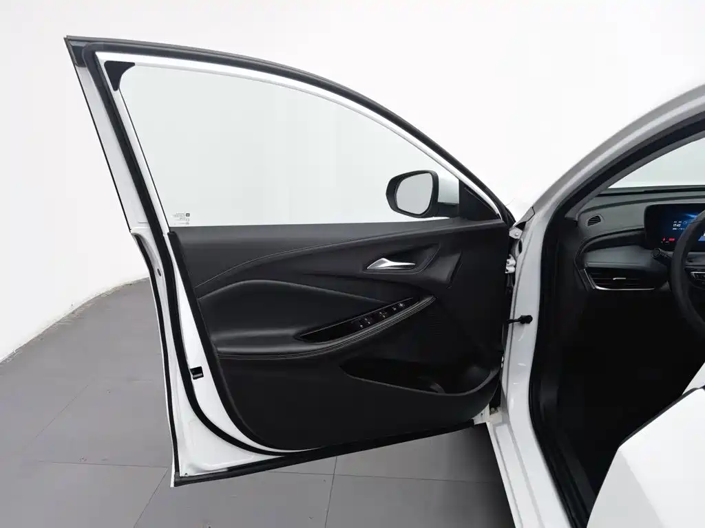 Buick Verano — миниатюра 8