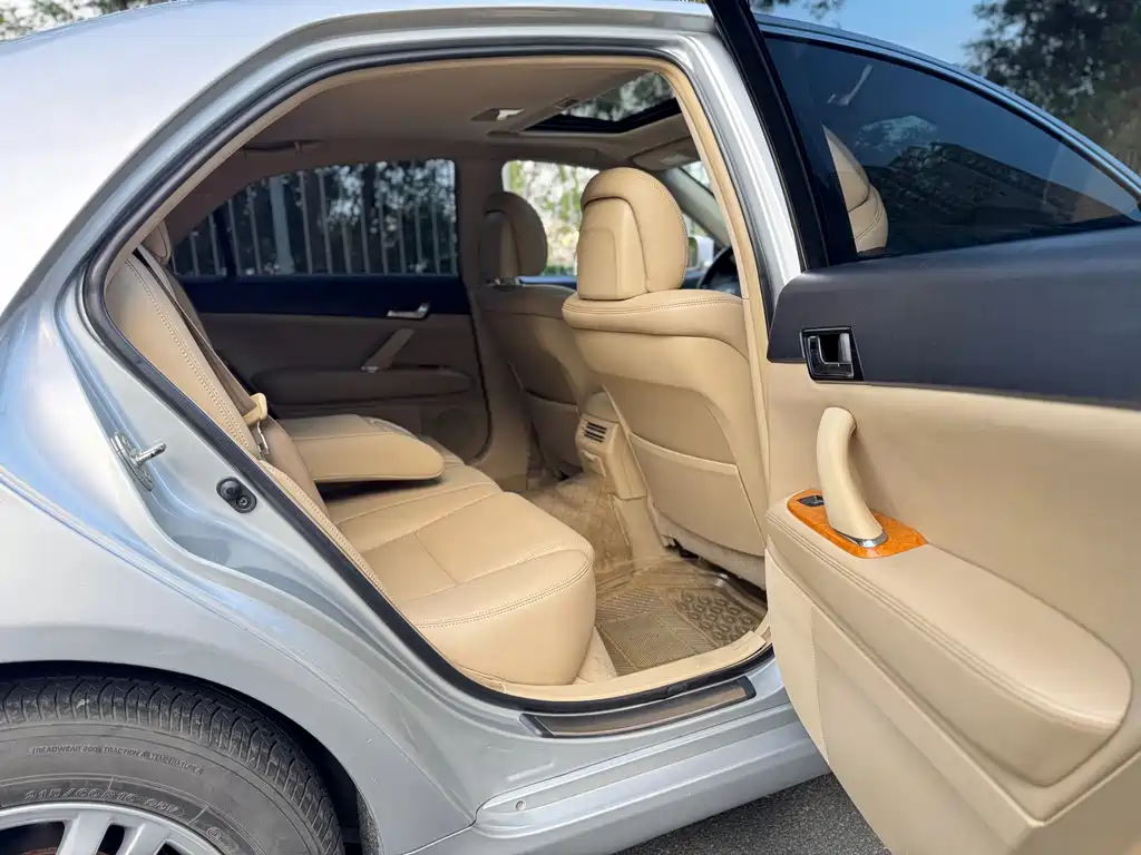 Toyota Reiz — миниатюра 16
