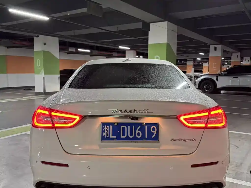 Maserati Quattroporte — миниатюра 16