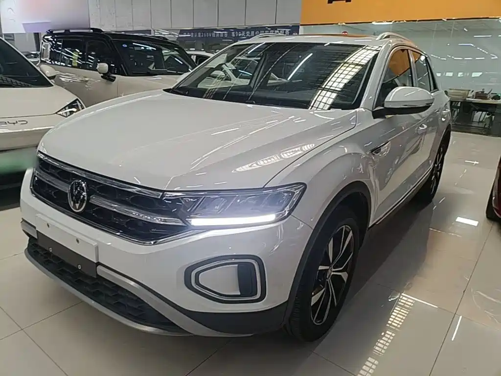 Volkswagen T-Roc — миниатюра 2