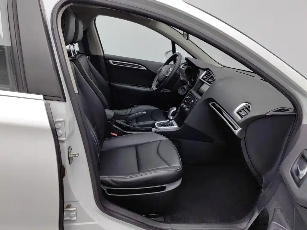 Citroen C4L — миниатюра 23