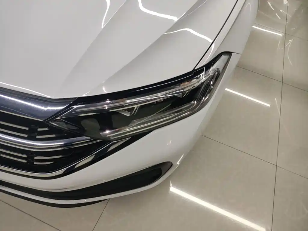 Volkswagen Sagitar — миниатюра 24