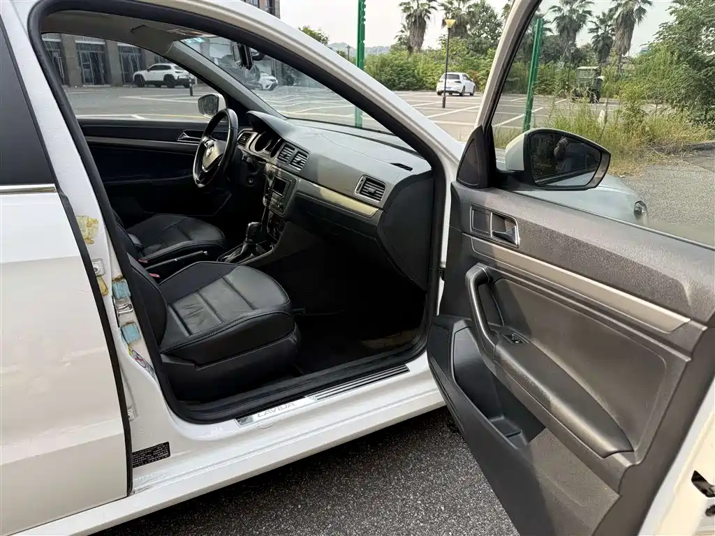 Volkswagen Lavida — миниатюра 9
