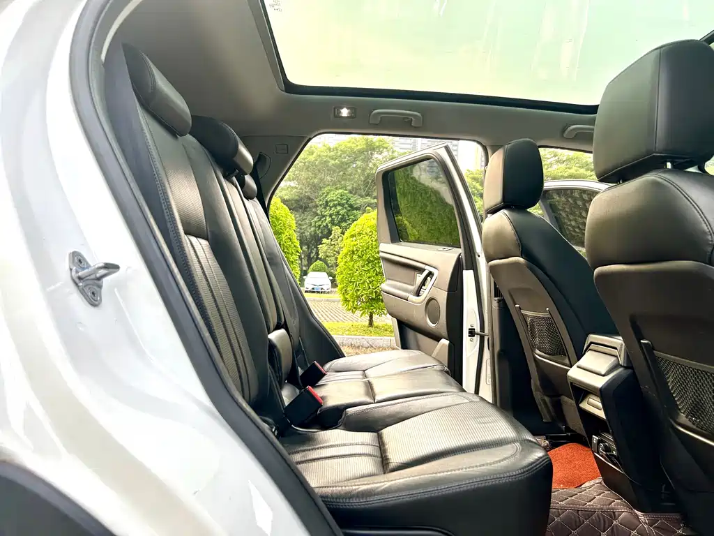 Land Rover Discovery Sport — миниатюра 13