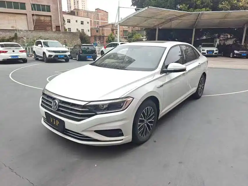 Volkswagen Sagitar 2020