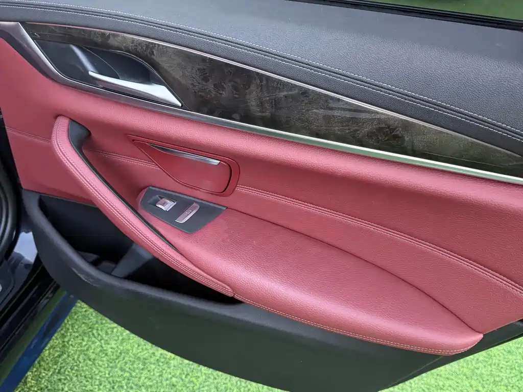 BMW 5 Series — миниатюра 16