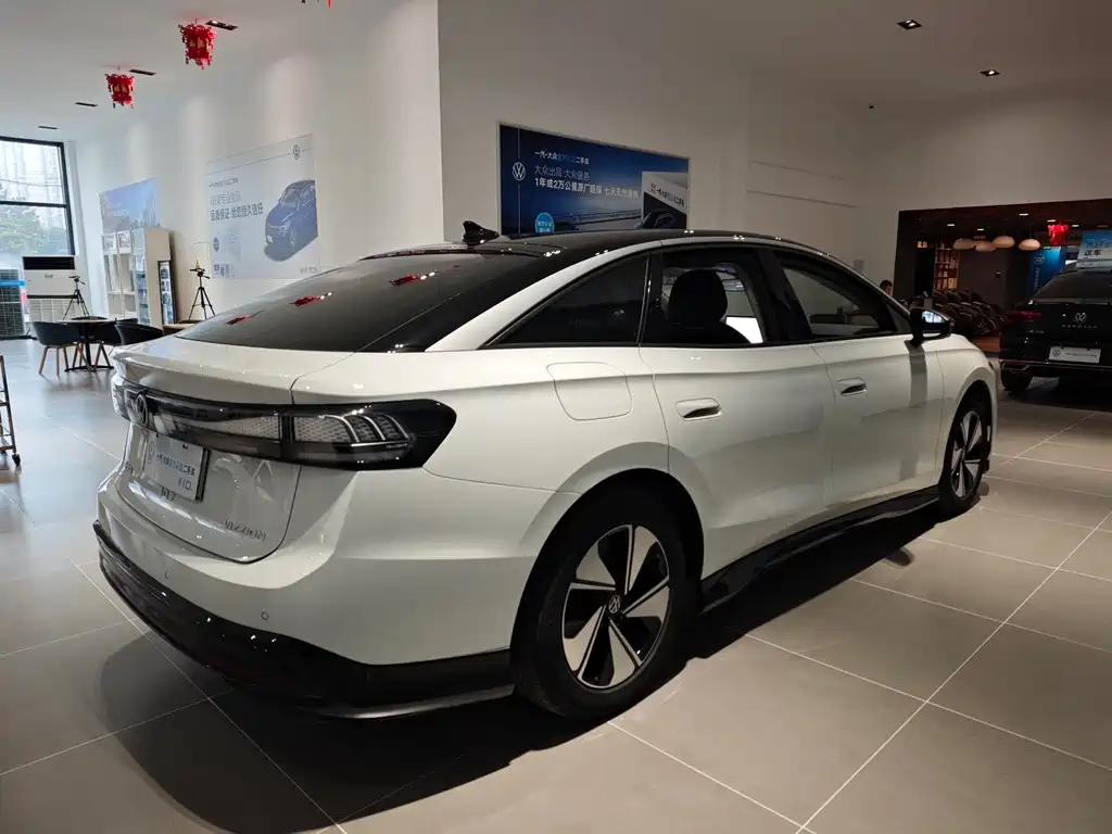 VOLKSWAGEN ID.7 VIZZION