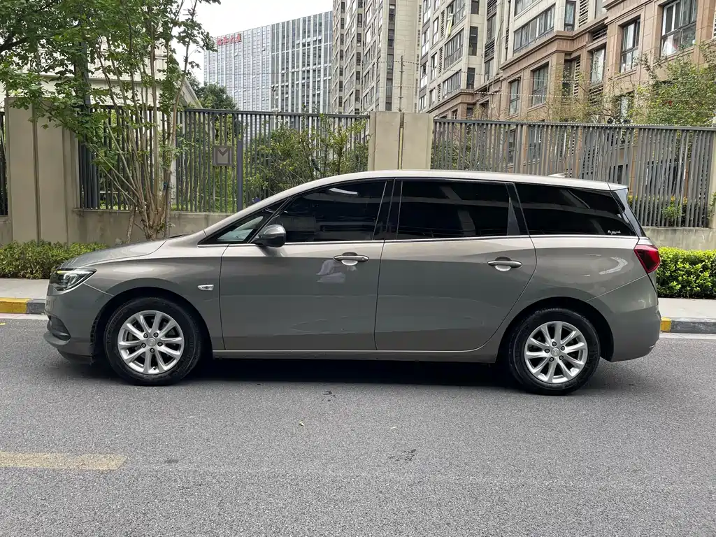 Buick GL6 — миниатюра 4
