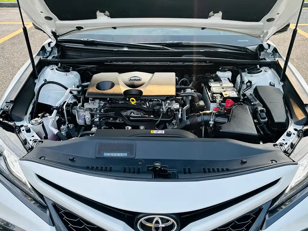 Toyota Camry — миниатюра 11