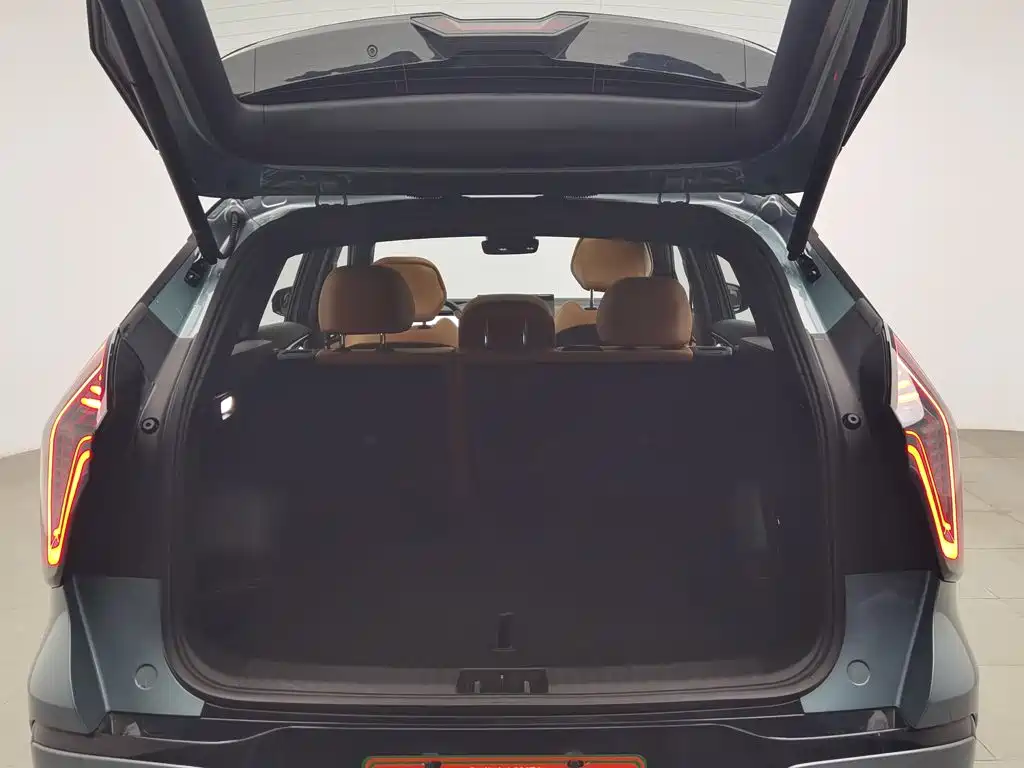 Geely Boyue L — миниатюра 16