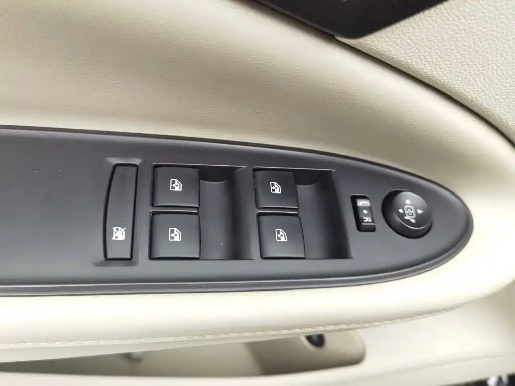 Buick Verano — миниатюра 9