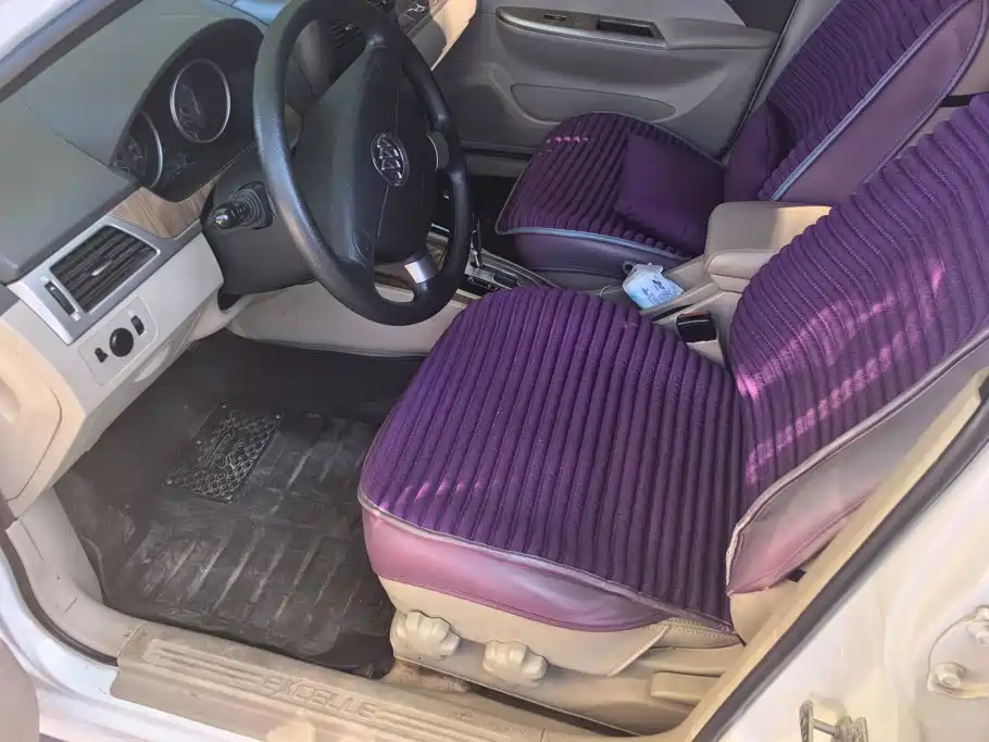 Buick Excelle — миниатюра 9