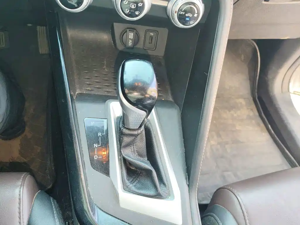 Changan CS15 — миниатюра 10