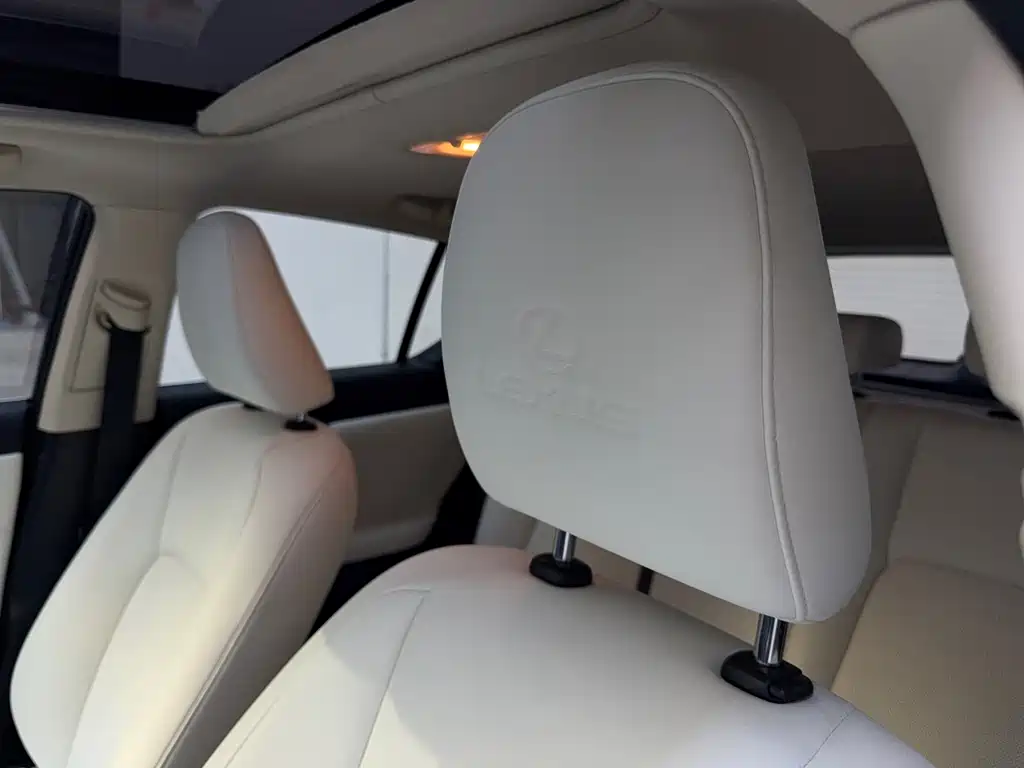 Lexus CT — миниатюра 10