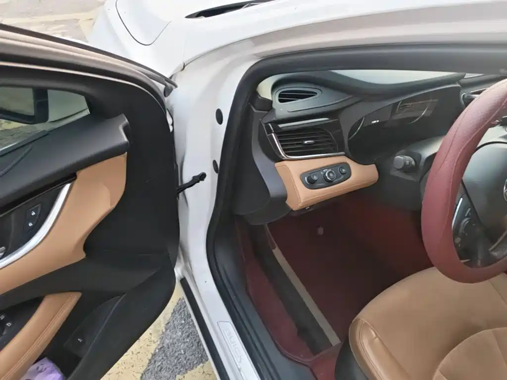 Buick LaCrosse — миниатюра 16