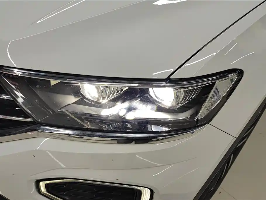 VOLKSWAGEN T ROC EXPLORING SONGS