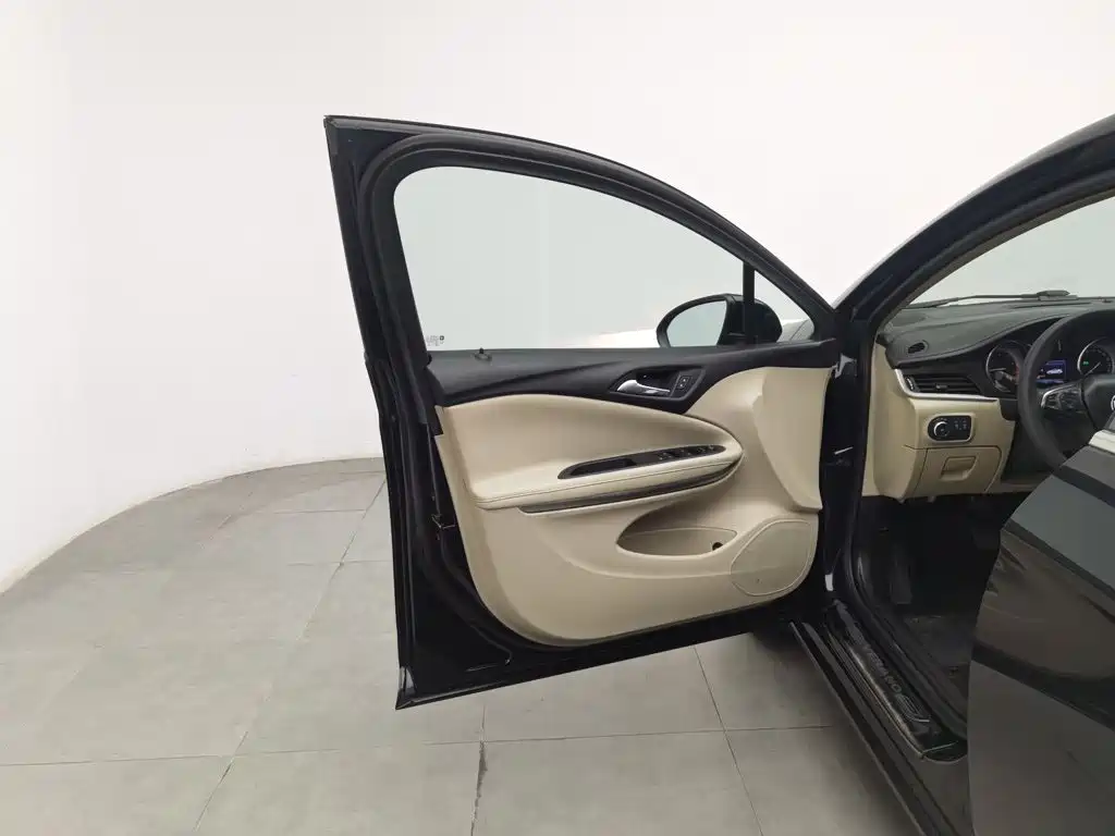 Buick Verano — миниатюра 8