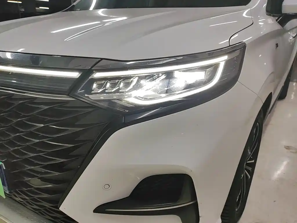 Roewe iMAX8 — миниатюра 24