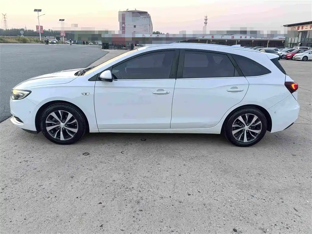 Buick Excelle — миниатюра 10