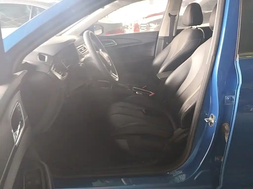 Roewe i5 — миниатюра 15