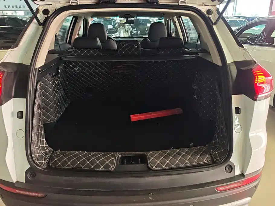 Geely Boyue — миниатюра 4