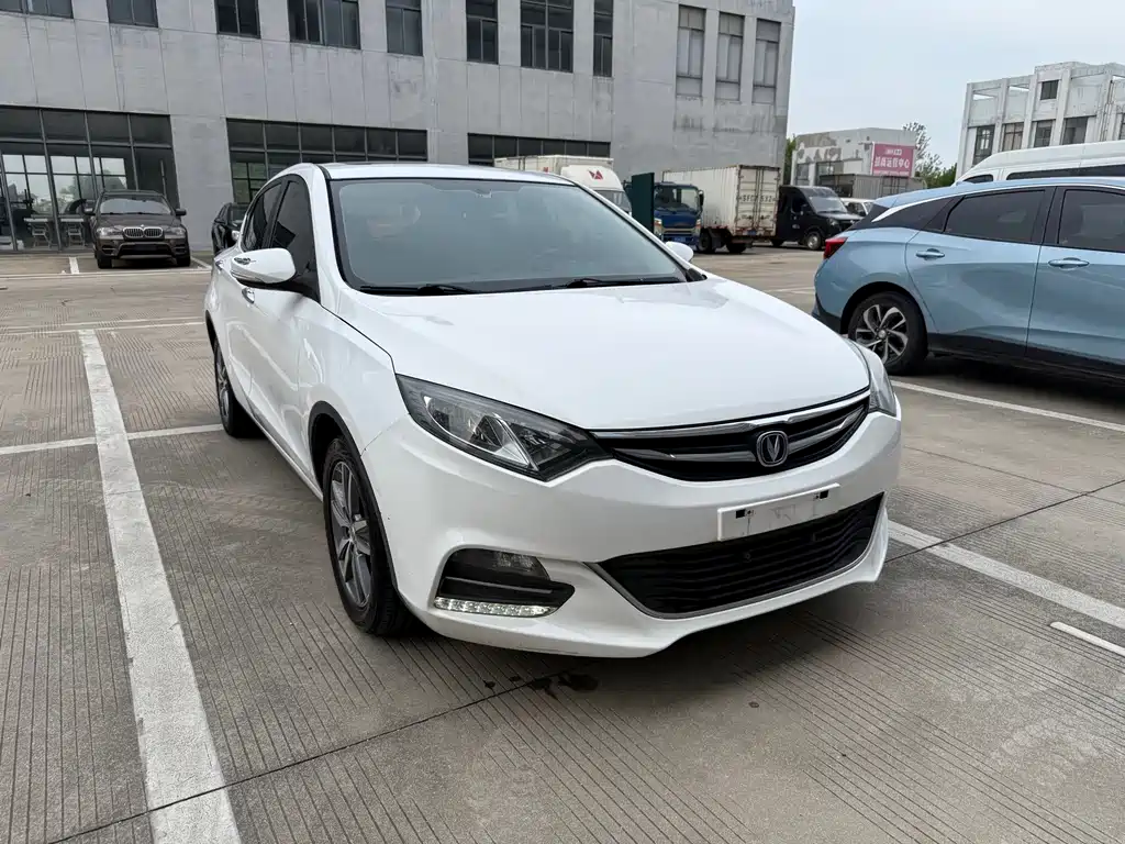 Changan Eado XT — миниатюра 3