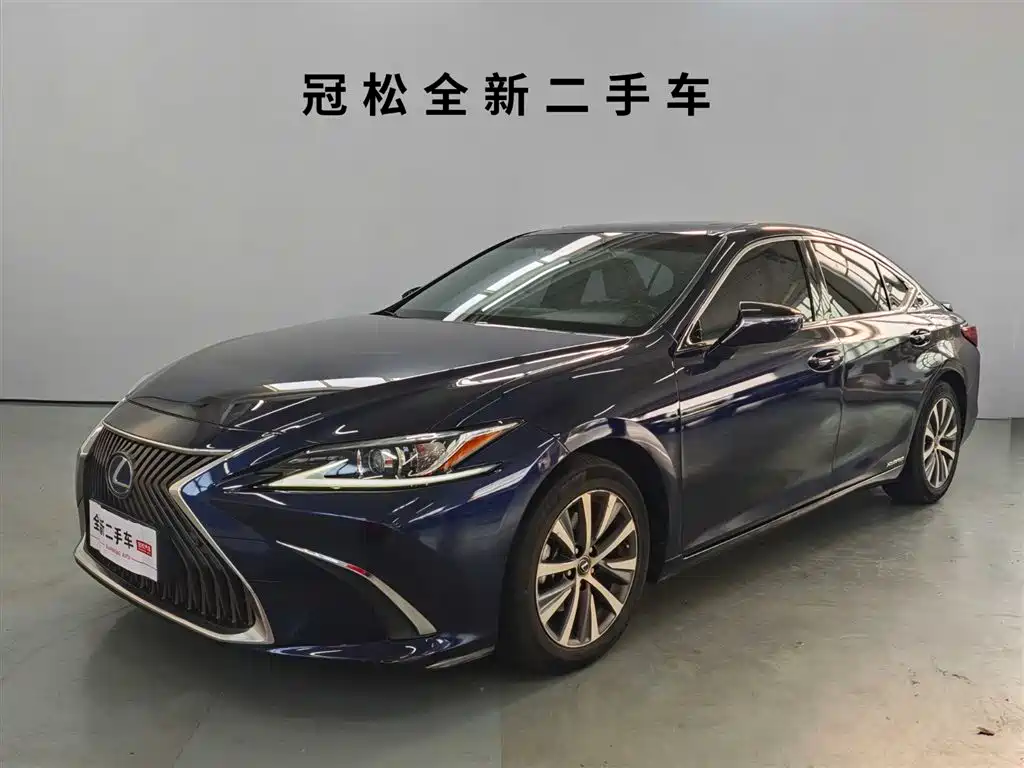 Lexus ES 2019