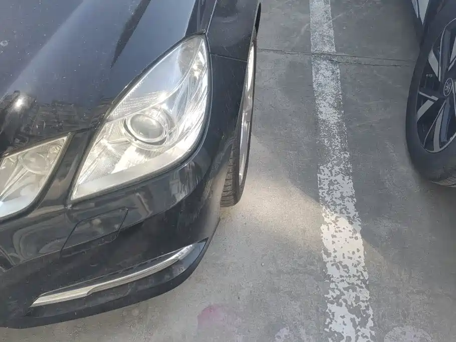 Mercedes-Benz E-Class — миниатюра 5