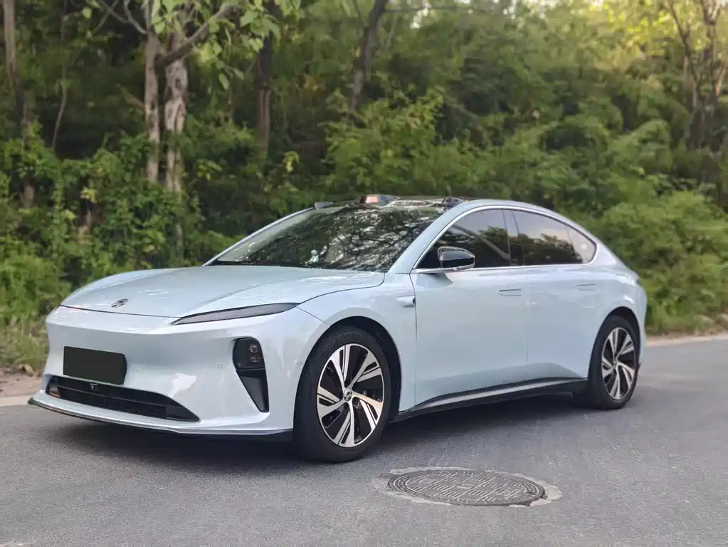 NIO ET5