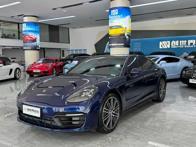 PORSCHE PANAMERA 2022