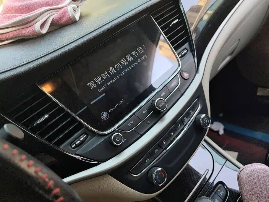 Buick Verano — миниатюра 13