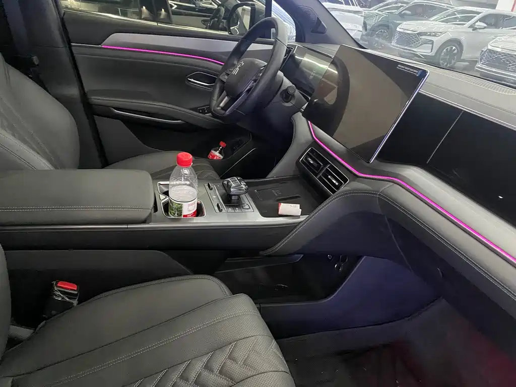 BYD L DM-i — миниатюра 8
