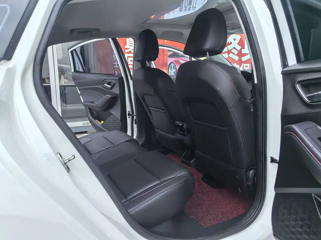 MG MG5 — миниатюра 12