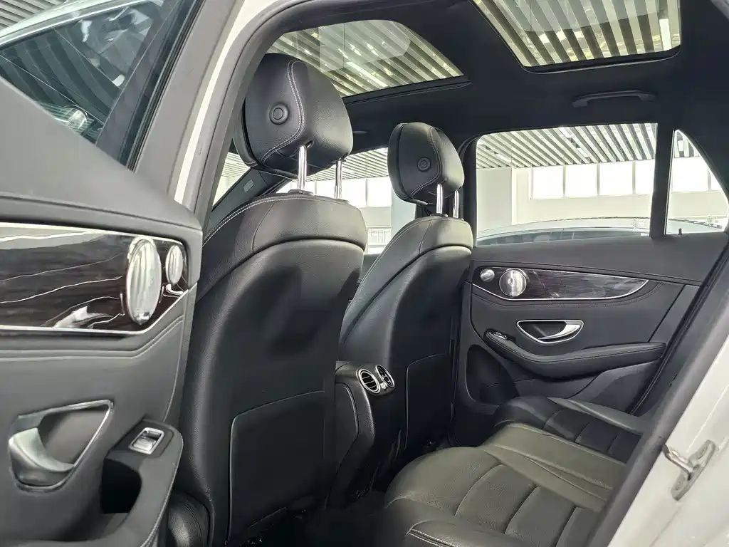Mercedes-Benz GLC — миниатюра 5
