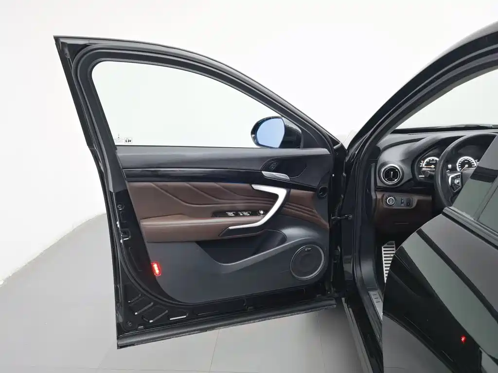 Wey Wey VV7 — миниатюра 8