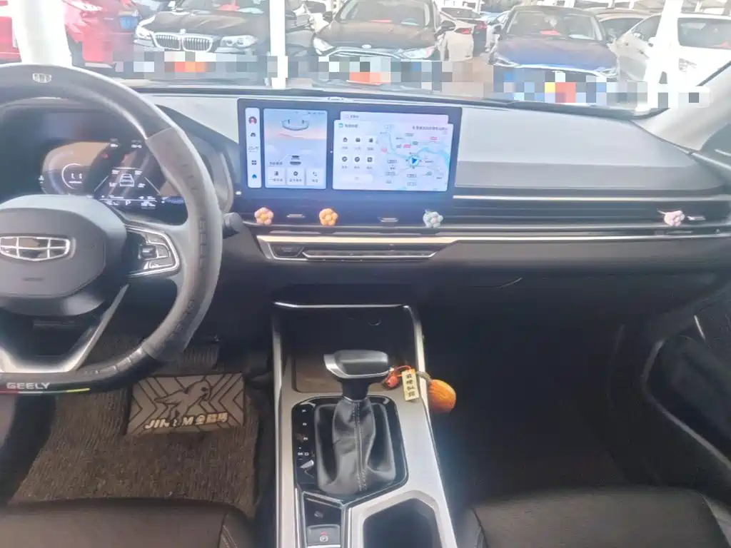 Geely Emgrand — миниатюра 13