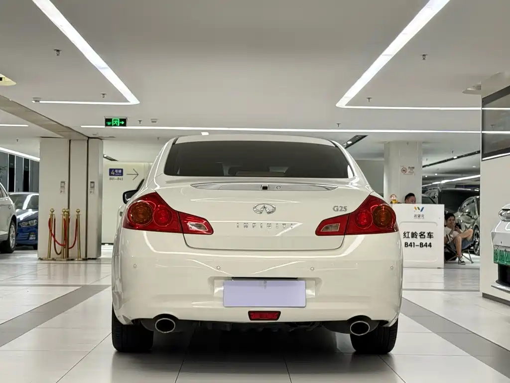 Infiniti G — миниатюра 5