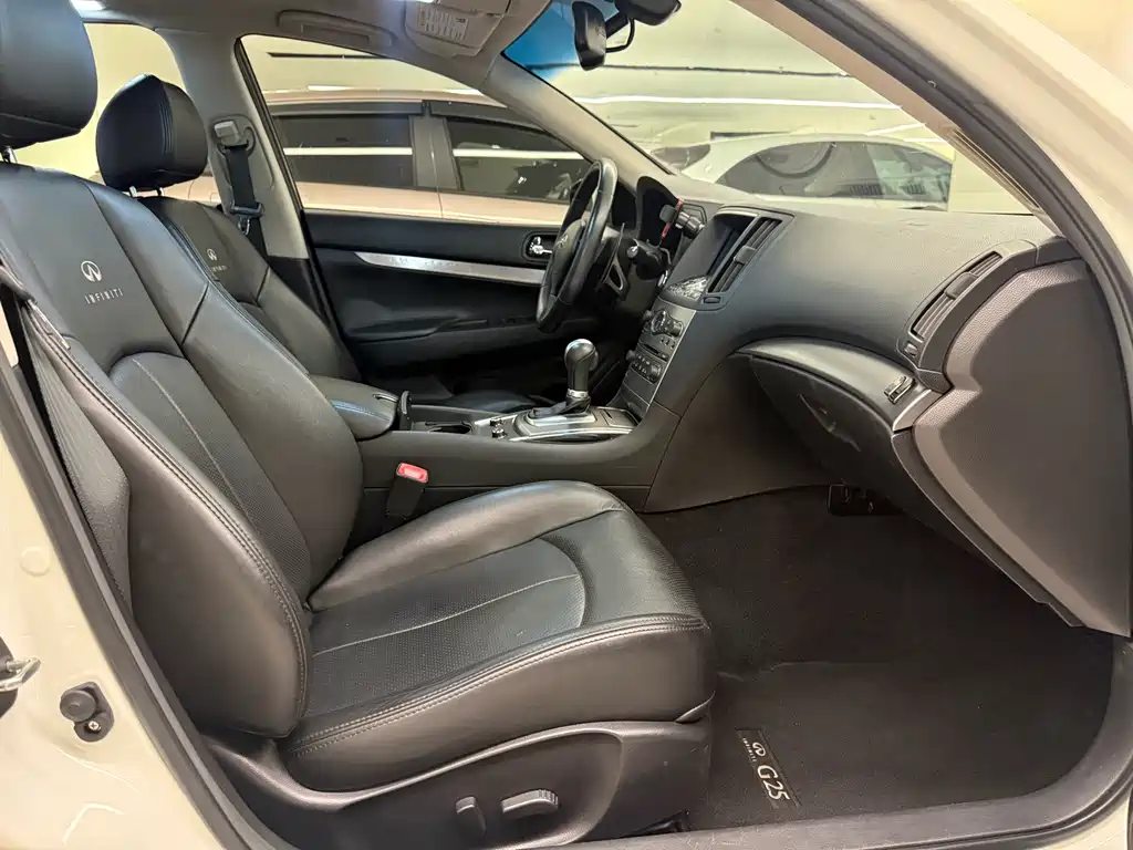 Infiniti G — миниатюра 12